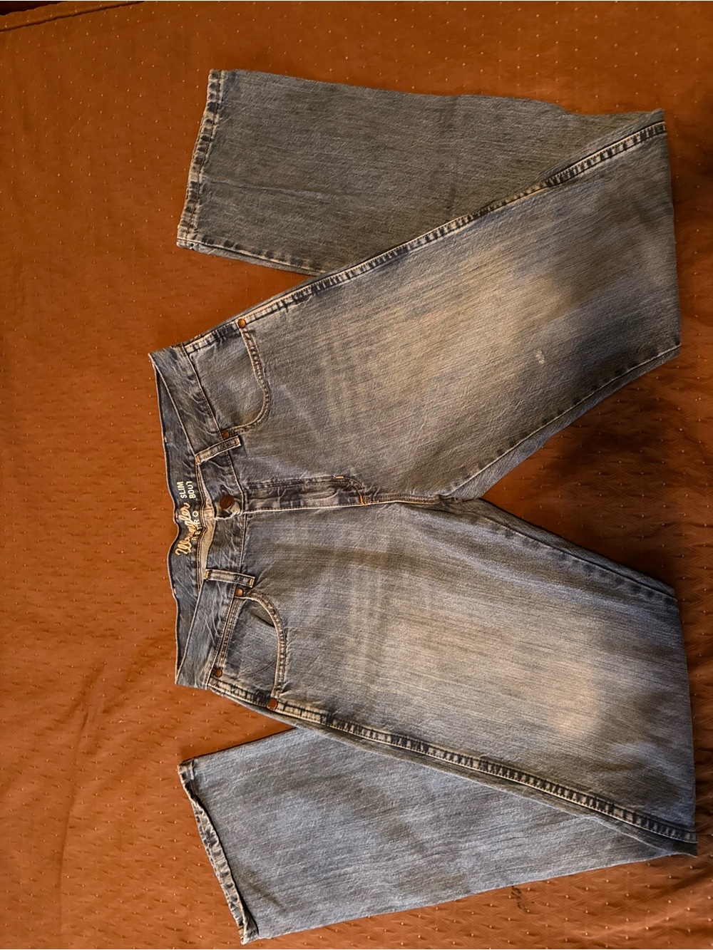 Wrangler Men's Slim Straight Jeans in Faded Blue